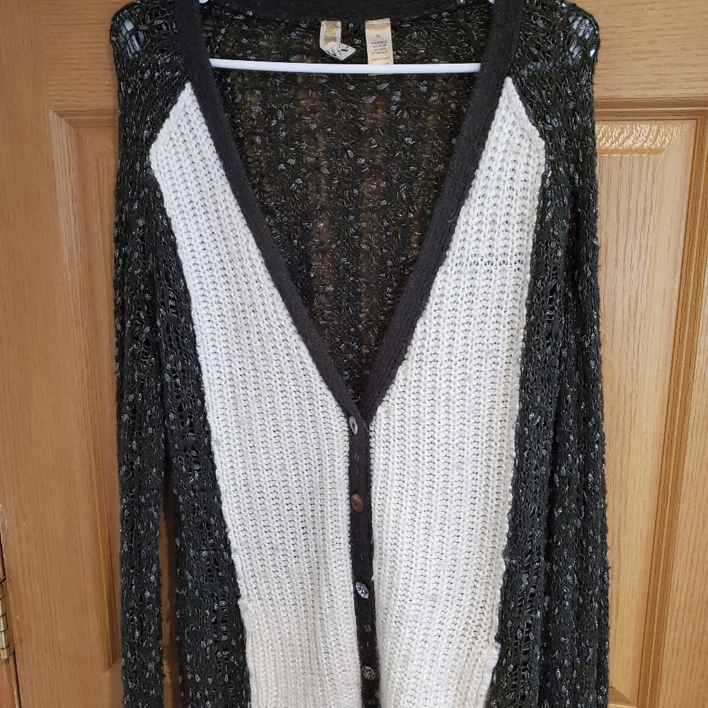 BKE Sweater/Cardigan
